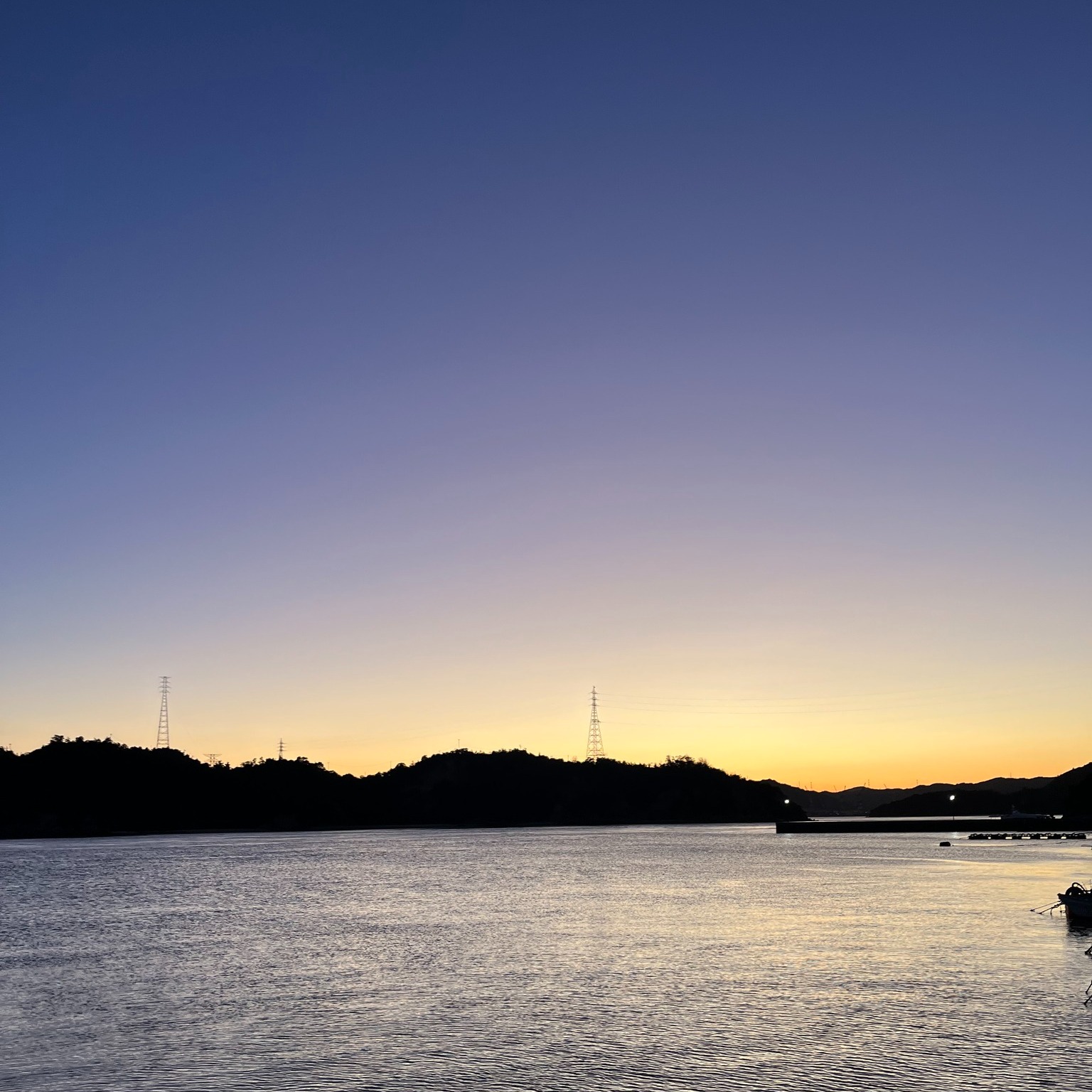 🍋Staff Recommended Spot🍋
Shop staff L.L. recommends the view from the high-speed boat terminal at ”Miyanoura Port