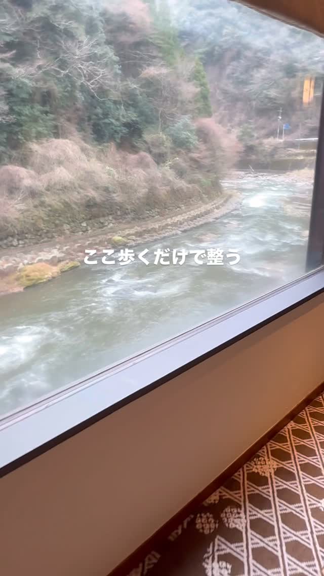 .
川に沿って建つ旅館
.
温泉への道のりは長いかもしれませんが、川を眺めながらゆっくりと歩く時間は、心を整える時間になります
.
#つえたて温泉ひぜんや #杖立温泉 #杖立 #ひぜんや #杖立温泉ひぜんや #熊本 #大分 #阿蘇 #小国 #阿蘇観光 #日田 #温泉旅行 #九州旅行 #熊本旅行 #一人旅 #熊本観光 #旅行 #家族旅行 #大分観光 #県境 #露天風呂 #九州の温泉 #吉祥の湯 #県境 #hizenya #テラス