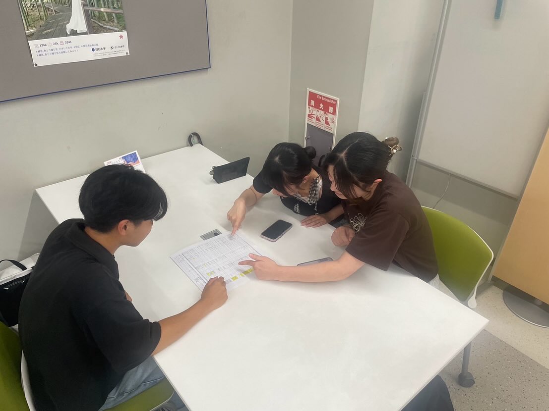 今回は広報が桐榮祭の出店団体に向けてのメール作業の確認を行いました!当日の不備が無いよう各々の部署が慎重に進めていきます!
次回の投稿もお楽しみに!!