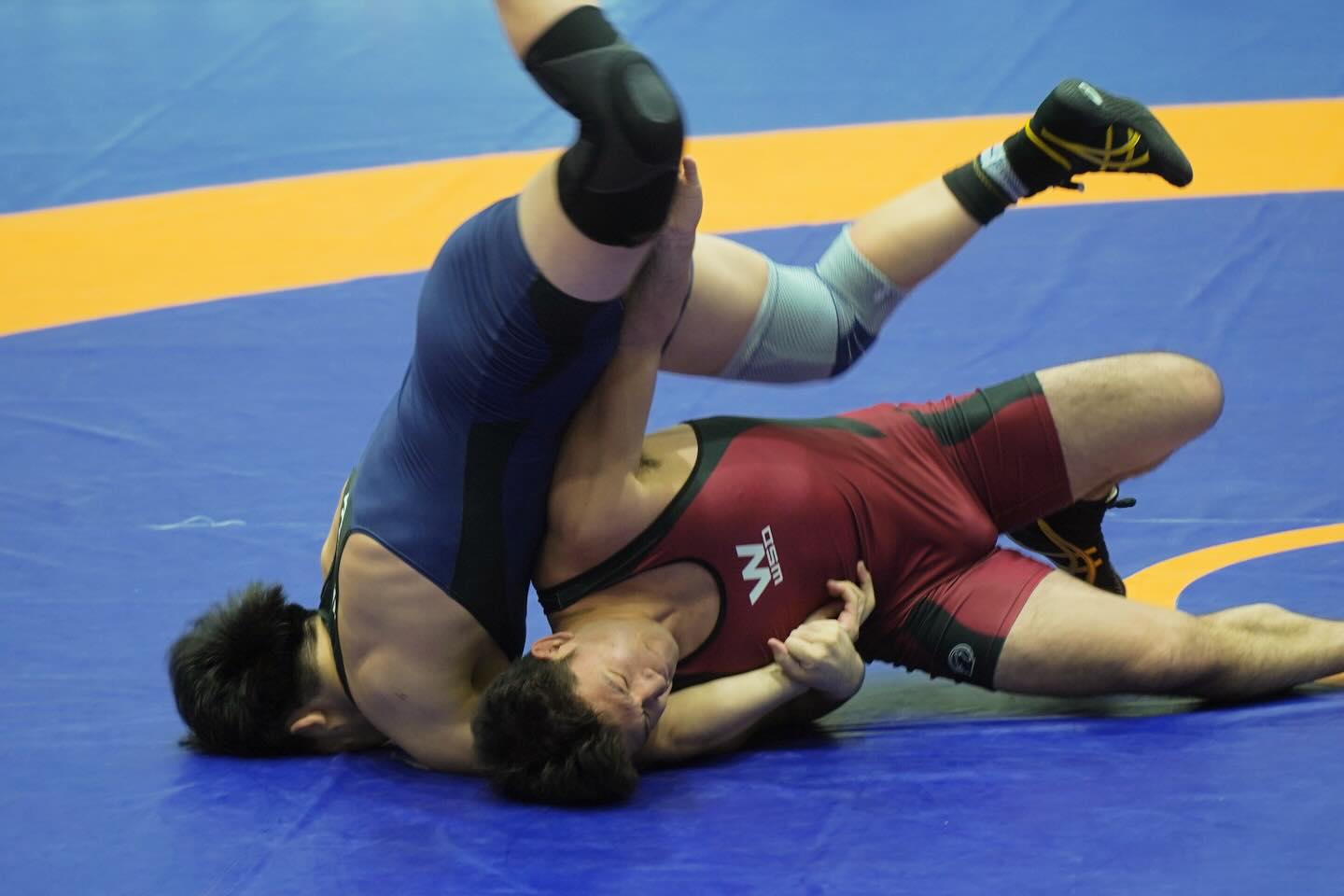 《天皇杯日本選手権大会》
12/18-21にかけて、東京・駒沢オリンピック公園総合運動場体育館にて、天皇杯日本選手権大会が開催されました。
🤼♂️結果報告🤼♂️
FS70kg級 八隅士和(スポ1) 1回戦敗退
FS79kg級 ガレダギ敬一(スポ2) 優勝🥇
FS79kg級 山路健心(社学4) 準々決勝敗退
GR82kg級 掛川零恩(社学3) 第2位🥈
FS92kg級 金澤空大(スポ2) 第5位
FS92kg級 北脇香(スポ4) 2回戦敗退
GR97kg級 金澤空大 第5位
GR97kg級 北脇香 1回戦敗退
今年度最後の大会で🥇×1名、🥈×1名という結果になりました‼️
多くの関係者の皆様、応援してくださった皆様、ありがとうございました✨
#wrestling #早稲田 #wasedawrestling #japanwrestling #天皇杯