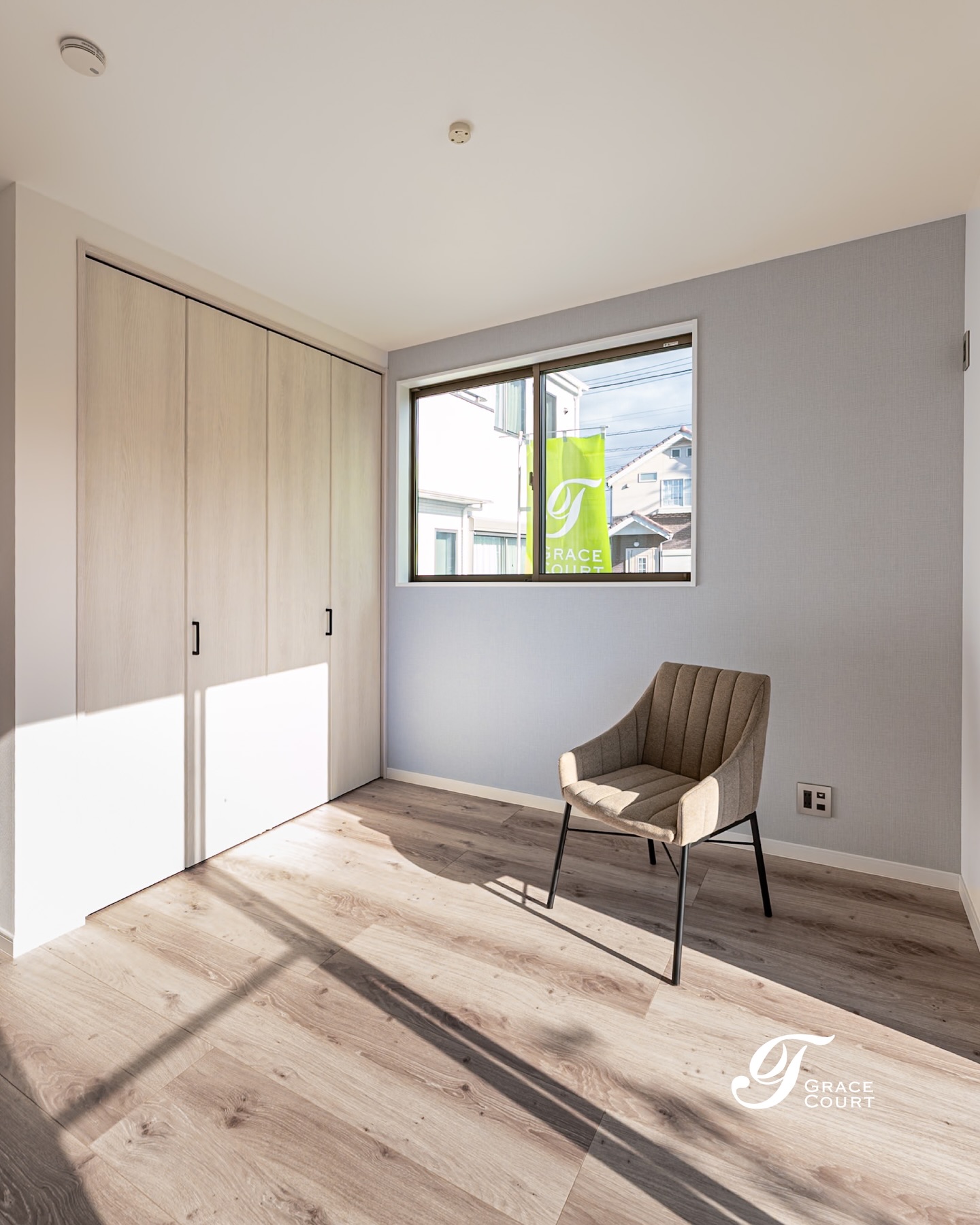 .
陽だまりが心地よい、庭のある暮らし🪴
外に出れば、
お子さまが遊べるお庭スペースも。
【GraceCourtのこだわり】
▫︎ シンプルで洗練された空間設計
▫︎ 家族の動線に合わせた柔軟な間取り
▫︎ 広い開口部+制震構造の安心
▫︎ 断熱材の工夫で一年中快適
“安心して、長く住み続けられる住まいを”
𝙂𝙍𝘼𝘾𝙀 𝘾𝙊𝙐𝙍𝙏 𝘣𝘺 山一建設
──────────────
ご相談・お問い合わせは
📞 0120-727-444
💬 LINEは24時間受付中
#グレースコート #山一建設
#青梅市新築 #羽村市新築 #ldk