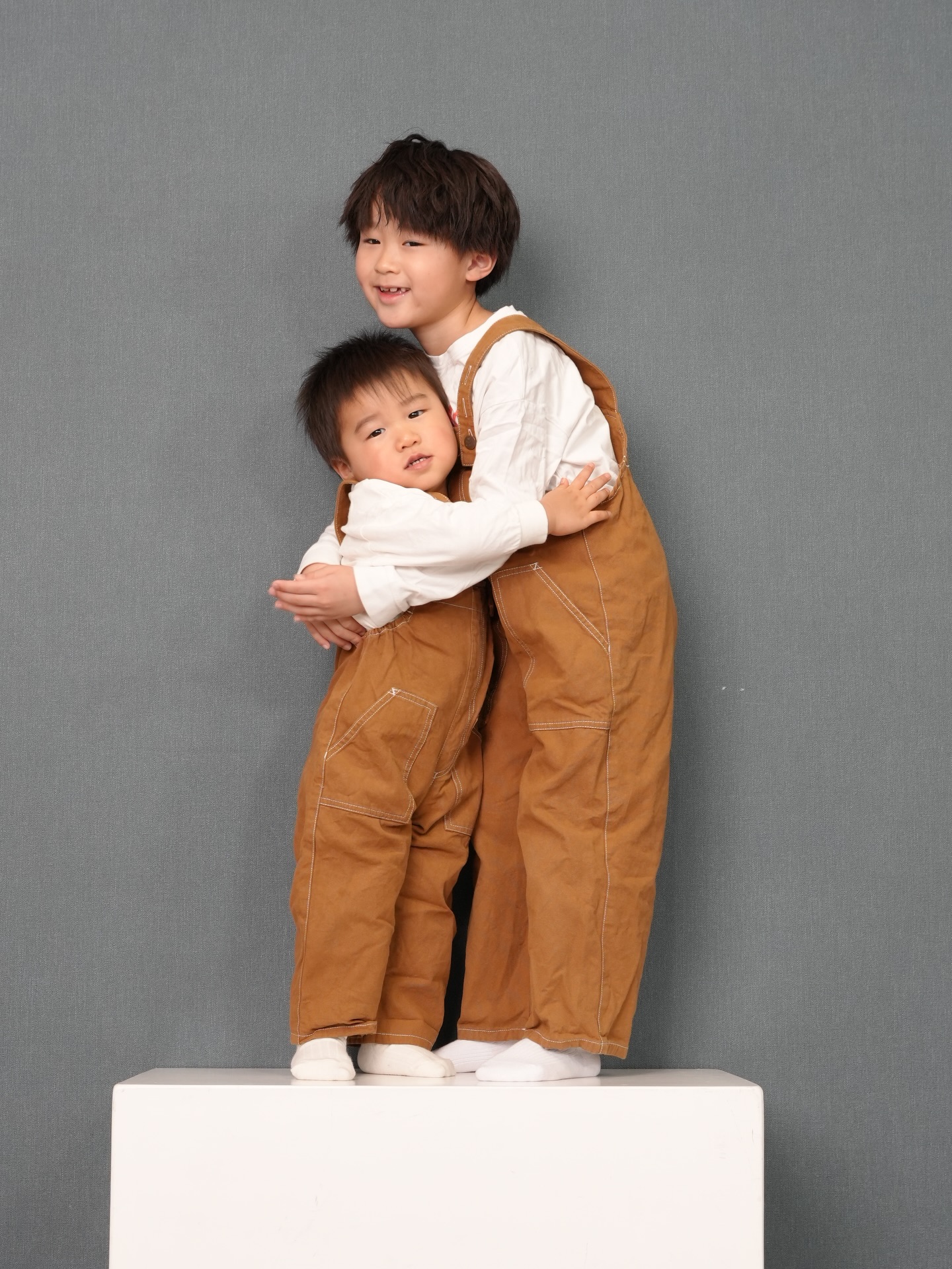 self photo
.
#千歳
#恵庭
#苫小牧
#セルフフォト
#セルフ写真館
フォトスタジオ
韓国
写真
家族
ファミリー
aorakistudio
.
※写真の投稿は許可を得ておりますのでNGの方も安心してご利用いただけます😌