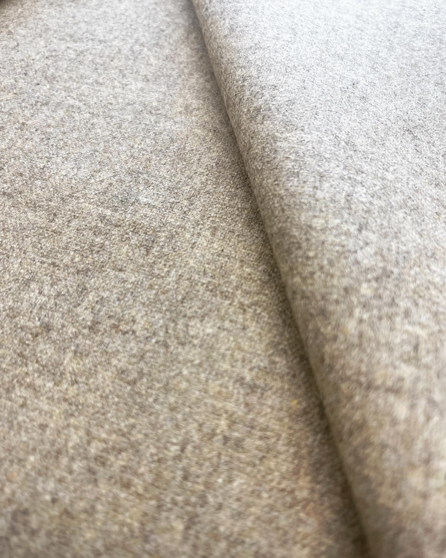 #紡毛 #紡毛ストレッチ#紡毛ウール #弊社らしく #ストレッチの効いた素材 #kawabo #gifu #尾州ウール #尾州ツイード #尾州 #japangram