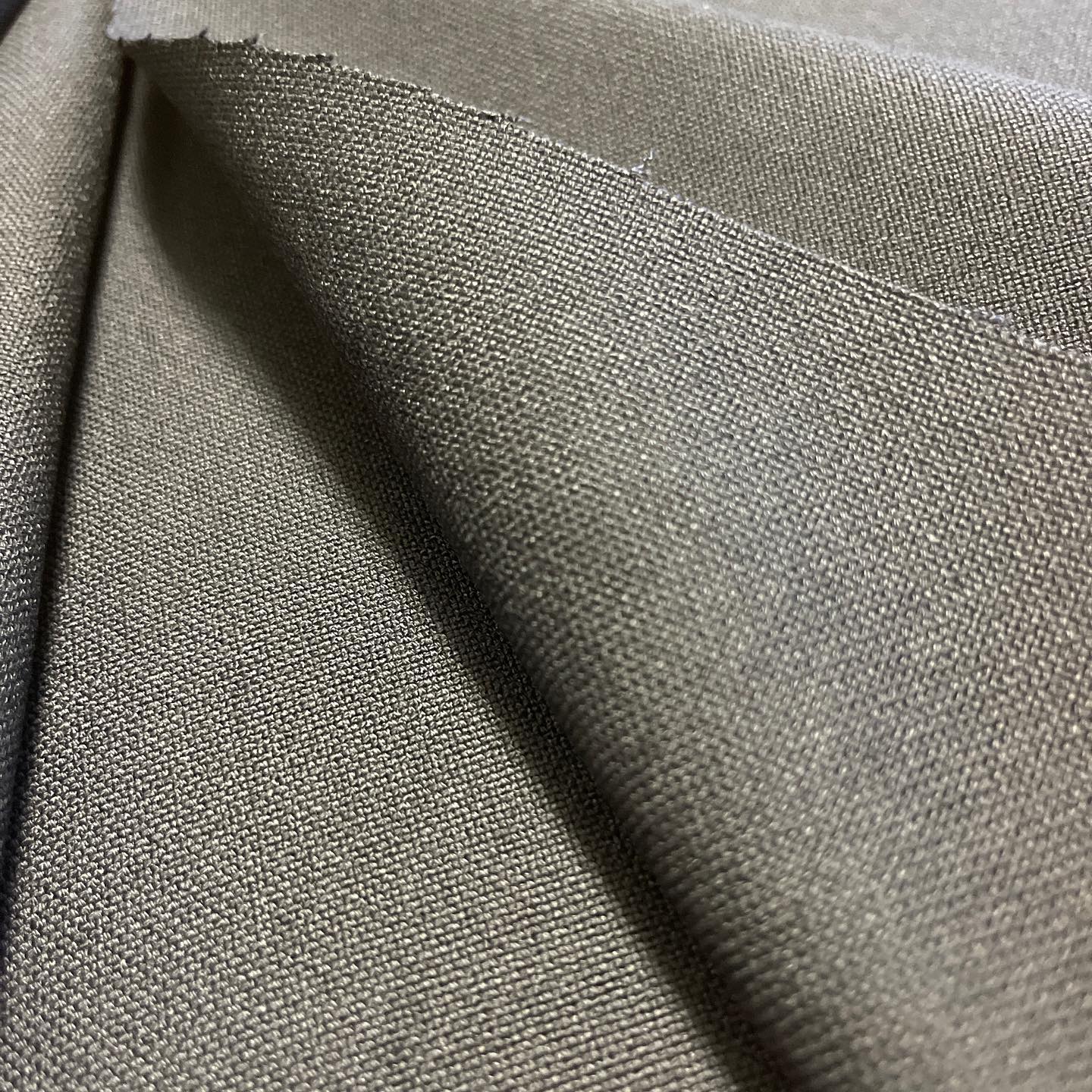 Canvas type material. How about instead of cotton because it has elasticity?帆布類型的材料。 因為它有彈性而不是棉花怎麼樣?#poly #viscose #canvas #fabrics #madeinjapan #gifu #kawabo