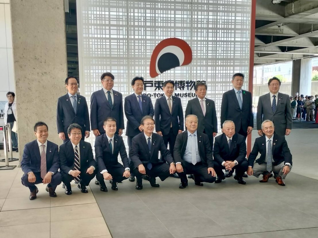 第282関東甲信越1都9県議会議長会が東京都浅草で開催され各県議会から政策提案などの意見交換が行われました。
また江戸東京博物館を視察しましたが、4年をかけて改修された施設は素晴らしく連日行列で好評とのことでした。
2日間関係者の皆様ありがとうございました!