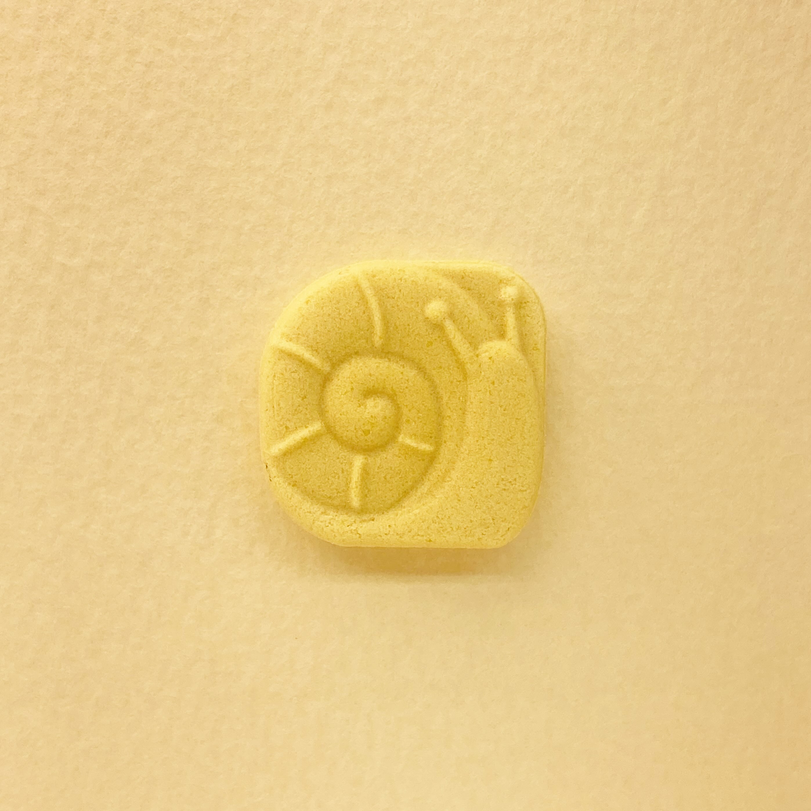 「でんでん虫」の和三盆😊
カタツムリ♪
見て感動、食べておいしい
ばいこう堂の和三盆
他にも様々な和三盆をこちらでご紹介しています♪
https://wasanbon-shop.com/
@baikodo
(↑こちらのプロフィール欄からもリンク先へ移動が可能です)
#でんでん虫 #ばいこう堂 #和三盆 #和三宝 #snail