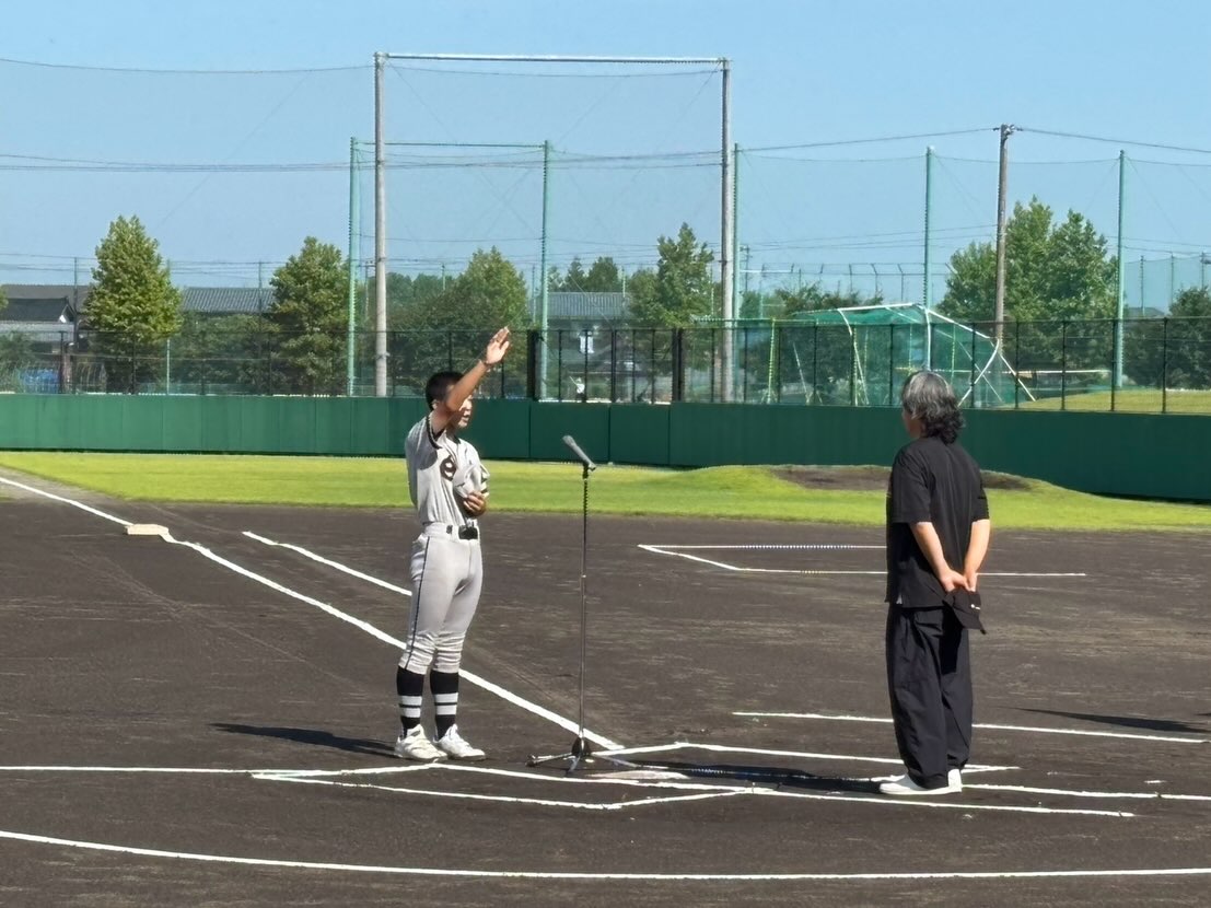 素晴らしい天候の中、第8回白根BASEBALLCLASSICが開催されました。今年は8チーム参加で2日間大会となり大変盛り上がりました。3年生最後に思い出に残る大会をしたいとの熱心な保護者の皆さんの思いで始まりましたが、今年も懸命な全力プレーに拍手で称える場面が多く見られて楽しく観戦致しました。ご協力頂きました関係者の皆様お疲れ様でしたまた来年も宜しくお願い致します!