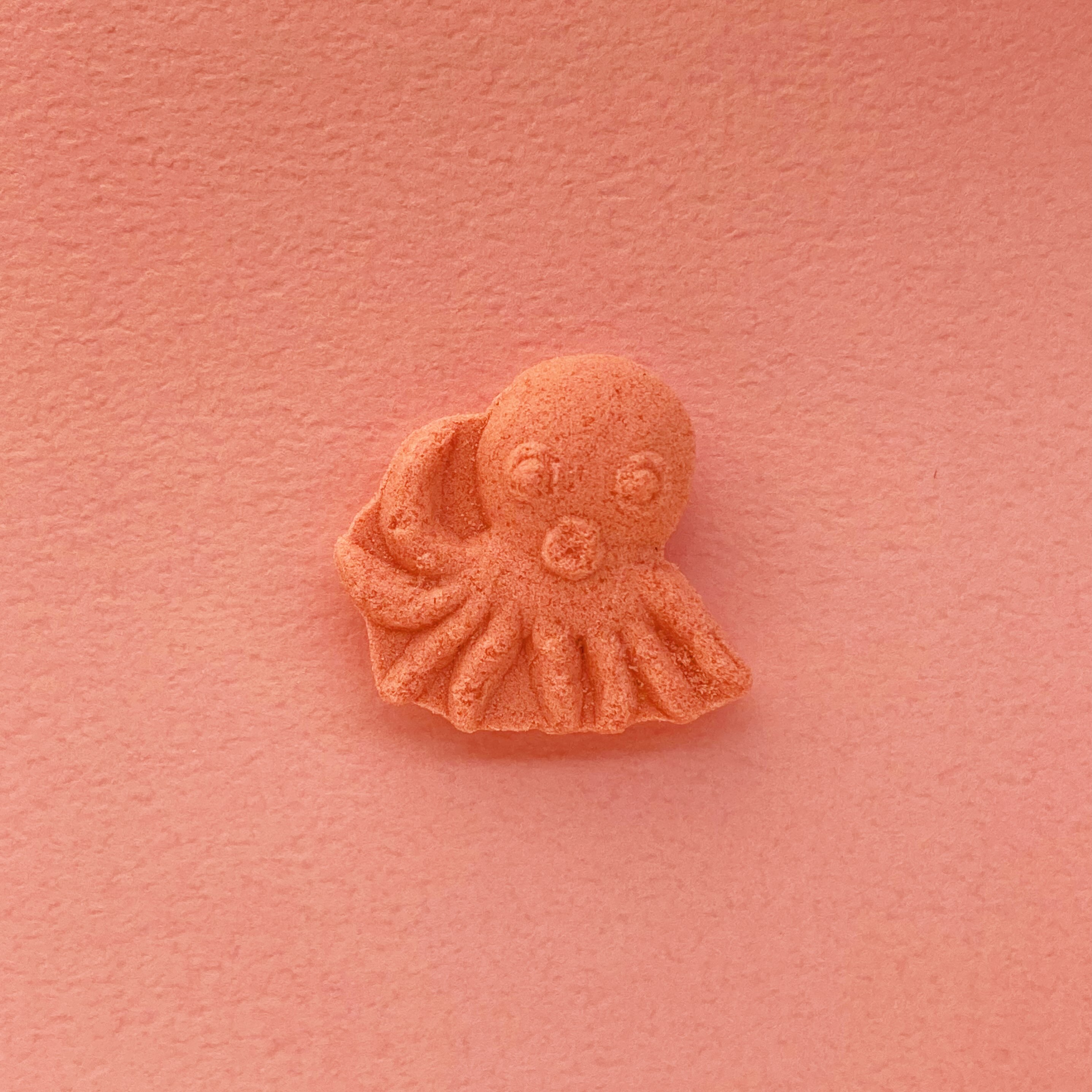 「タコ」の和三盆😊
海の忍者♪
見て感動、食べておいしい
ばいこう堂の和三盆
他にも様々な和三盆をこちらでご紹介しています♪
https://wasanbon-shop.com/
@baikodo
(↑こちらのプロフィール欄からもリンク先へ移動が可能です)
#タコ #ばいこう堂 #和三盆 #和三宝 #octopus