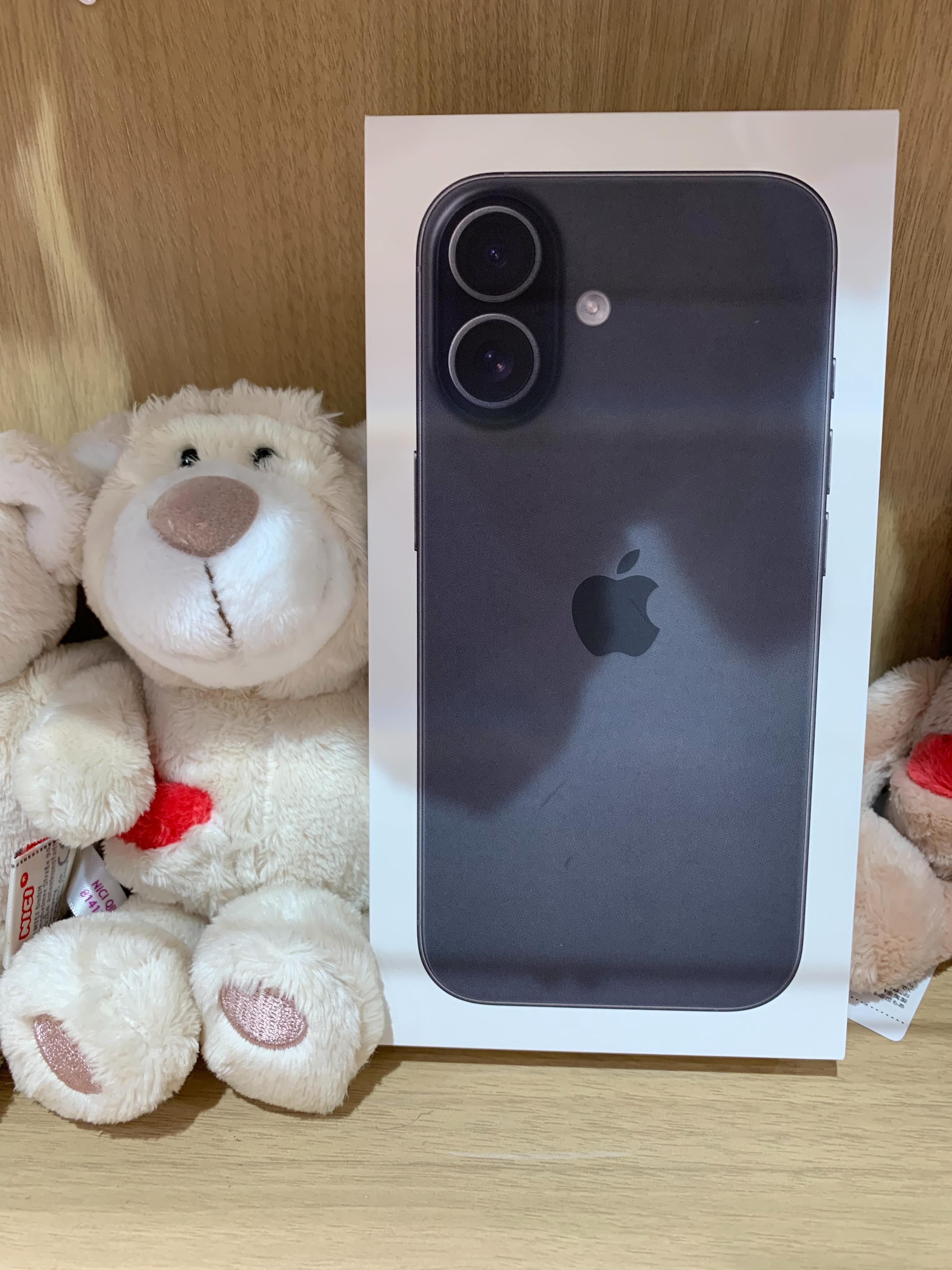🐈⬛お買取商品🐈⬛<br><br>【新品未開封品】<br><br>Appleストア版<br>iPhone 17 256GB ブラック<br>※購入証明書あり<br><br>(新品上限金額)¥137,000-<br><br>上限金額でお買取させて頂きました(𓈒ʚ̴̶̷̷̥ ⩊ ɞ̴̶̷𓈒)<br>詳しくはお電話📱にてお気軽にお問い合わせ下さい<br>#買取 #池袋 #新宿 #apple #iphone iphone17