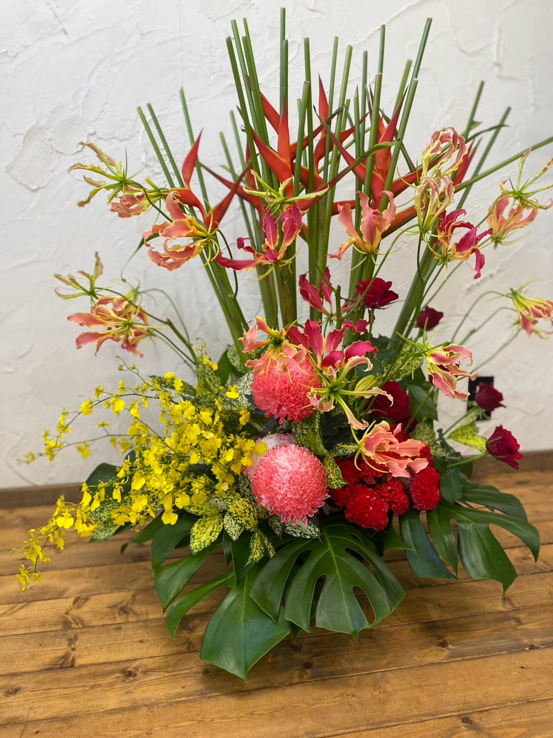 🧡❤️🧡❤️🧡❤️🤎#お花屋さん #大分花屋 #別府花屋 #ドライフラワー #ドライフラワーのある暮らし ドライフラワーブーケ ドライフラワーリース ブーケ リース ハーフリース ドライフラワースワッグ スワッグ 花束 アレンジ ryoフローリスト 花屋